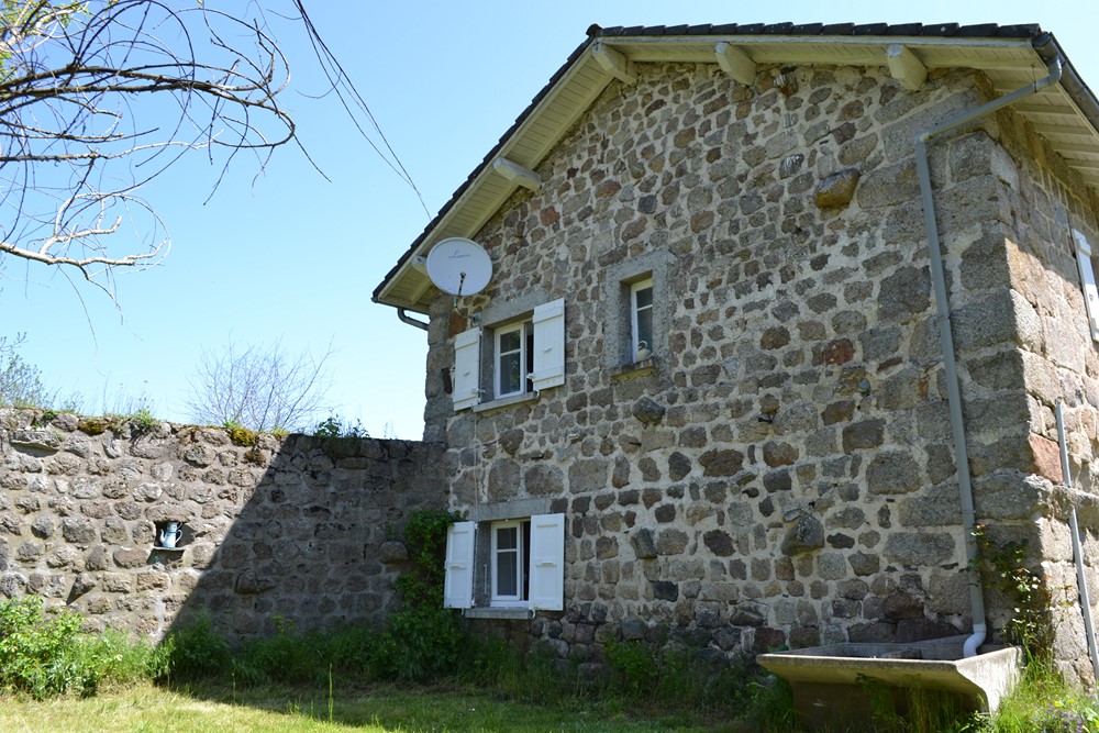 Ancien corps de ferme  T4 Campagne du Mazet St Voy Carré d'habitation d'une ancienne ferme