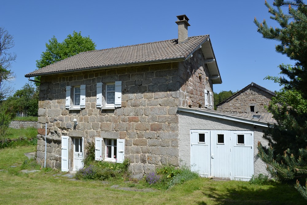 Ancien corps de ferme  T4 Campagne du Mazet St Voy Carré d'habitation d'une ancienne ferme
