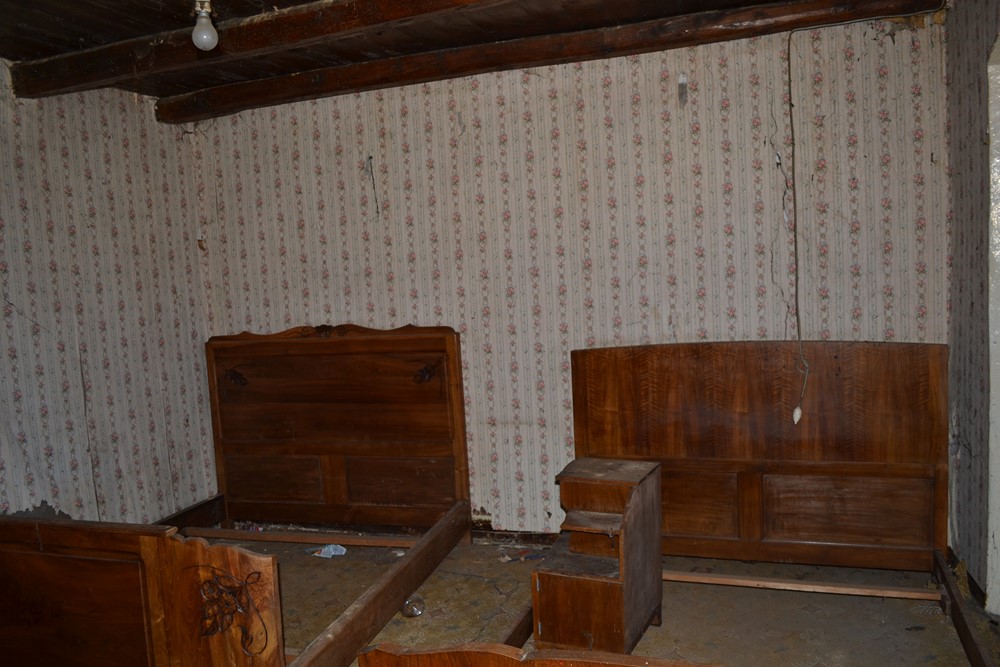 Maison de hameau  Campagne de St Agrève A rénover. Vue