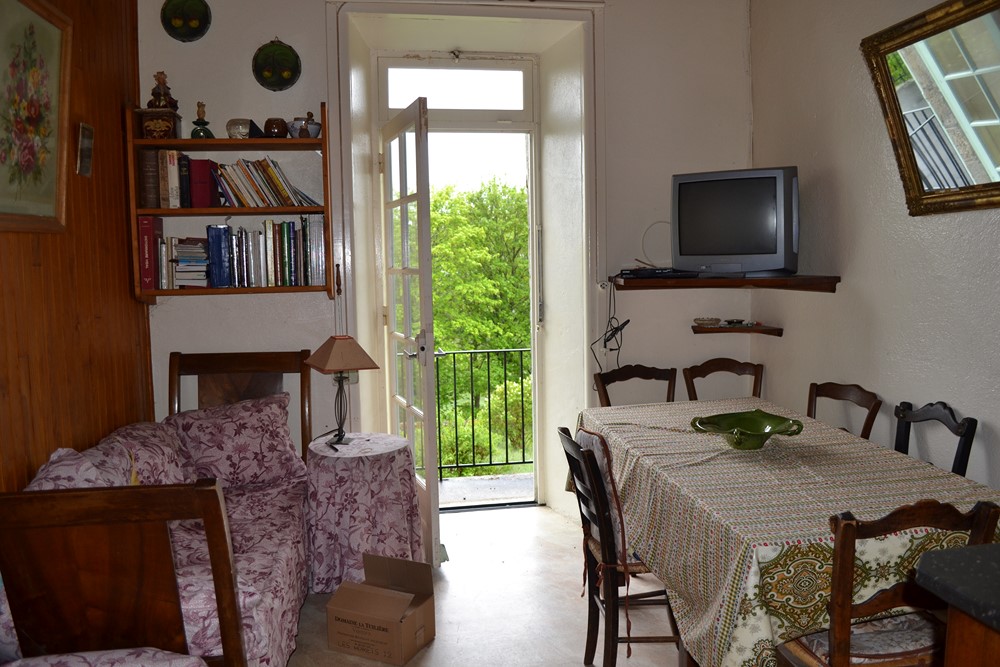Campagne du Chambon sur Lignon Nombreuses pièces. Vue dominante.