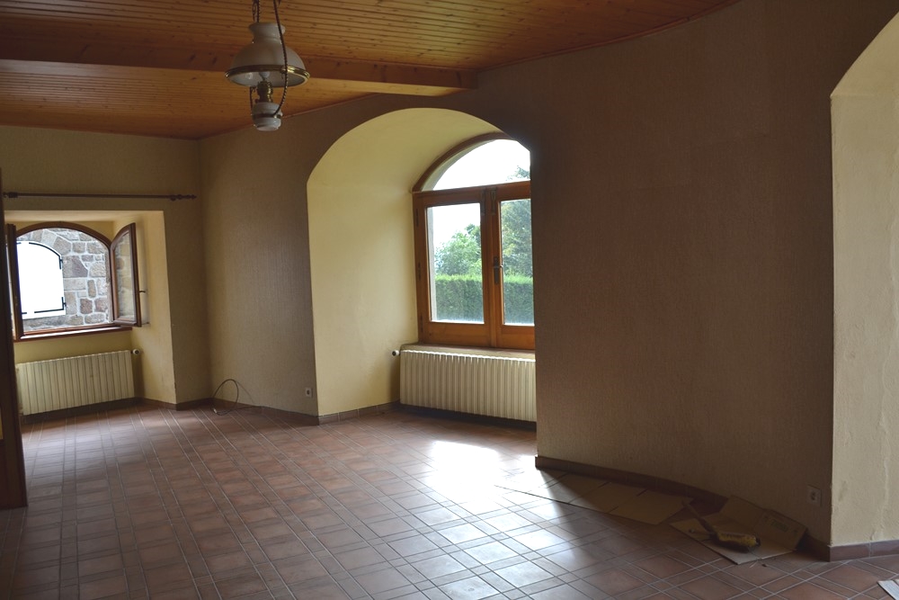 Maison de village T6 St Agrève Maison en pierres. Le Chiniac. Spacieuse.