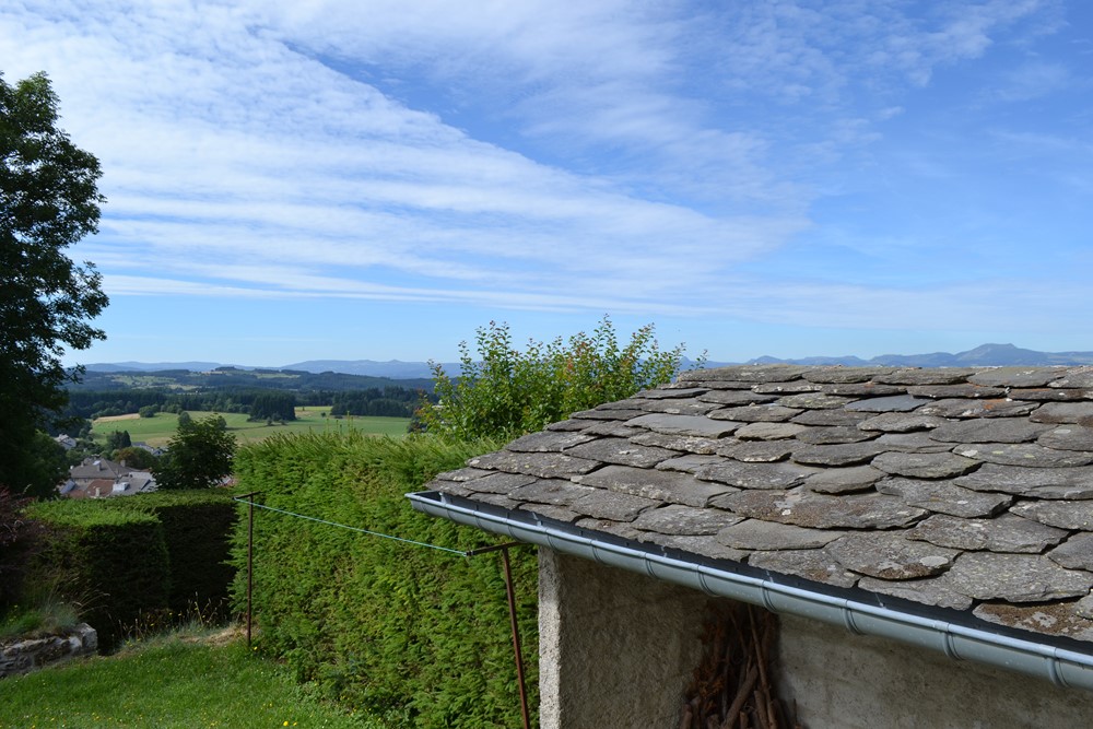Maison de village T6 St Agrève Maison en pierres. Le Chiniac. Spacieuse.