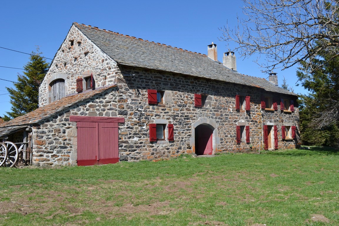 Ferme rénovée sur plus de 1ha T5 Saint Front Magnifique Vue et environnement Ferme rénovée sur plus de 1ha 5 Saint Front Campagne du Mézenc Magnifique Vue et environnement