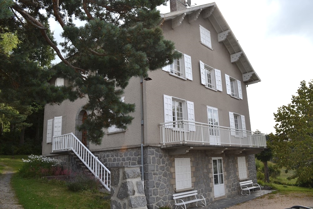 Villa  Le Chambon Sur Lignon 3 appartements indépendants, expo Sud, Centre village