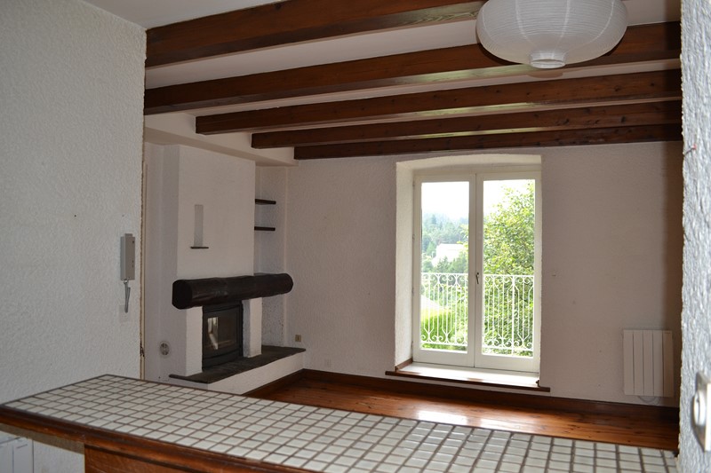 Appartement T3 Le Chambon sur Lignon  Terrasse exposée sud avec vue sur le Lignon Appartement 3 Le Chambon sur Lignon  Centre Ville Terrasse exposée sud avec vue sur le Lignon