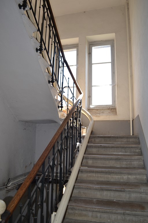 Immeuble St Agrève bâtiment à rénover