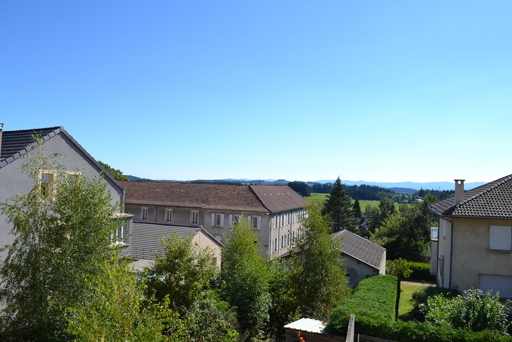Immeuble St Agrève bâtiment à rénover