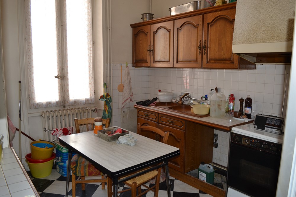 Immeuble St Agrève bâtiment à rénover