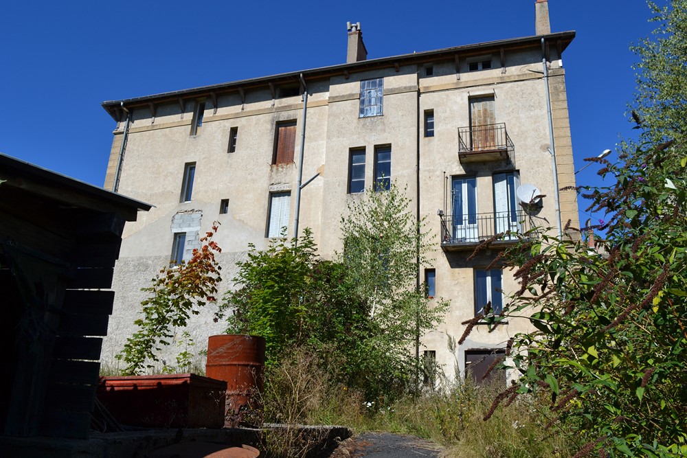 Immeuble St Agrève bâtiment à rénover