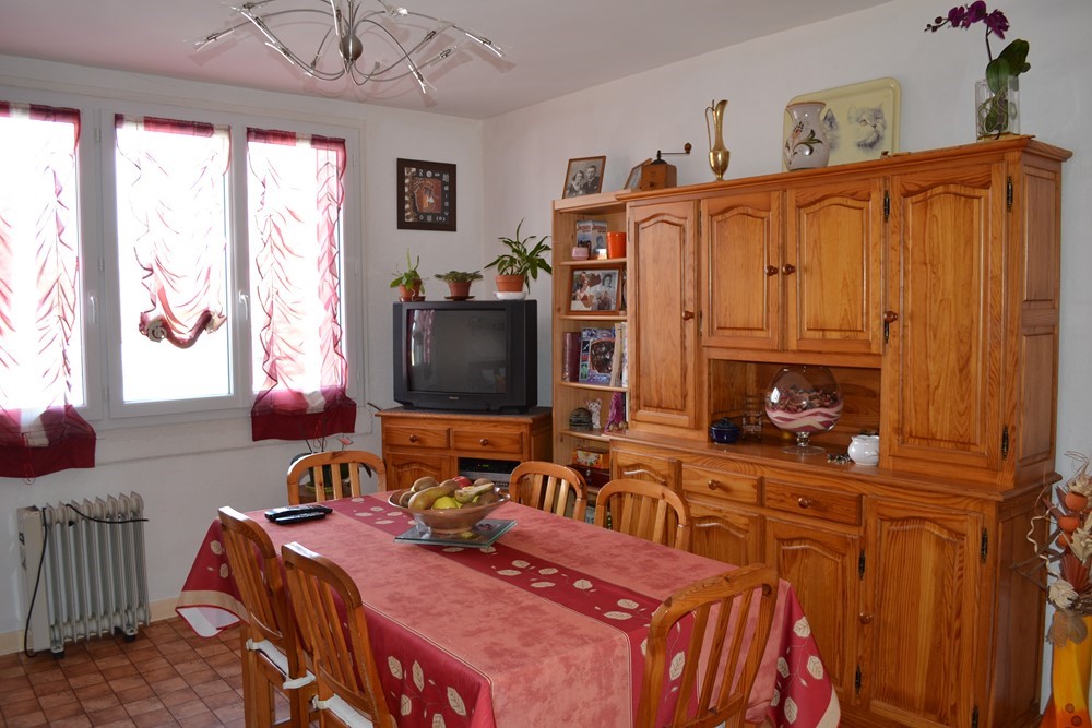 Appartement rénové T3 Saint Agrève  Lumineux et idéalement placé.