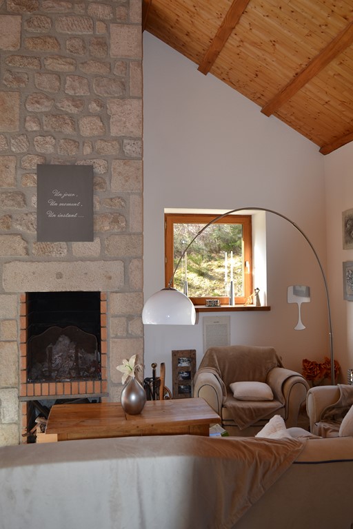 Campagne de Tence et Le Chambon Lumineuse, calme, confortable Campagne de Tence et Le Chambon Lumineuse, calme, confortable