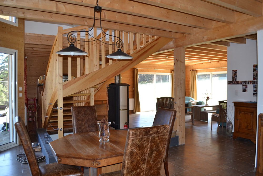 CHALET Le Chambon sur Lignon Belle qualité de prestation. Lumineux et spacieux