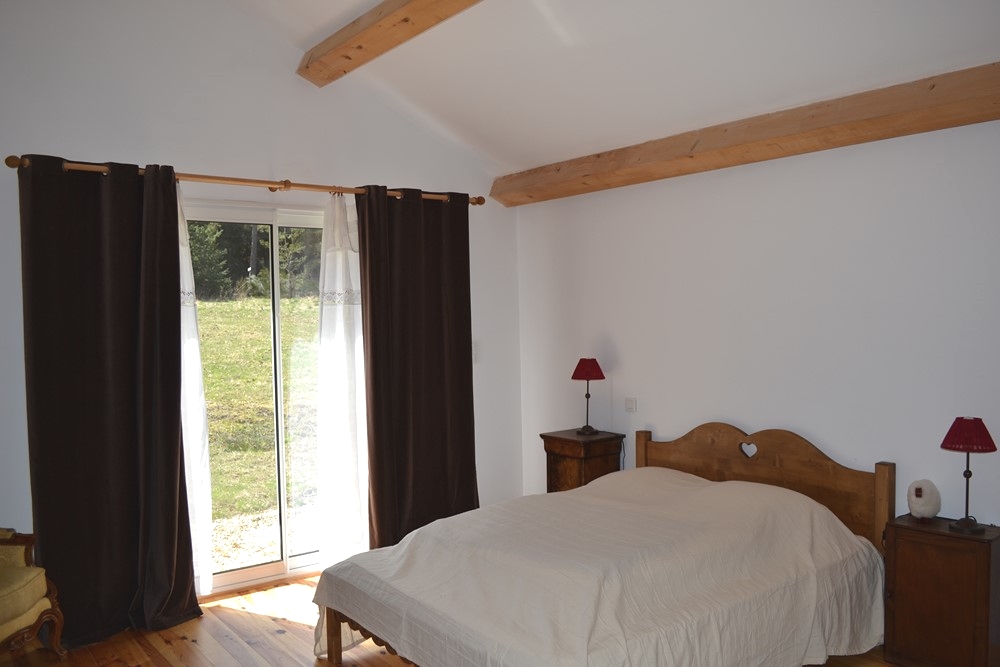 CHALET Le Chambon sur Lignon Belle qualité de prestation. Lumineux et spacieux