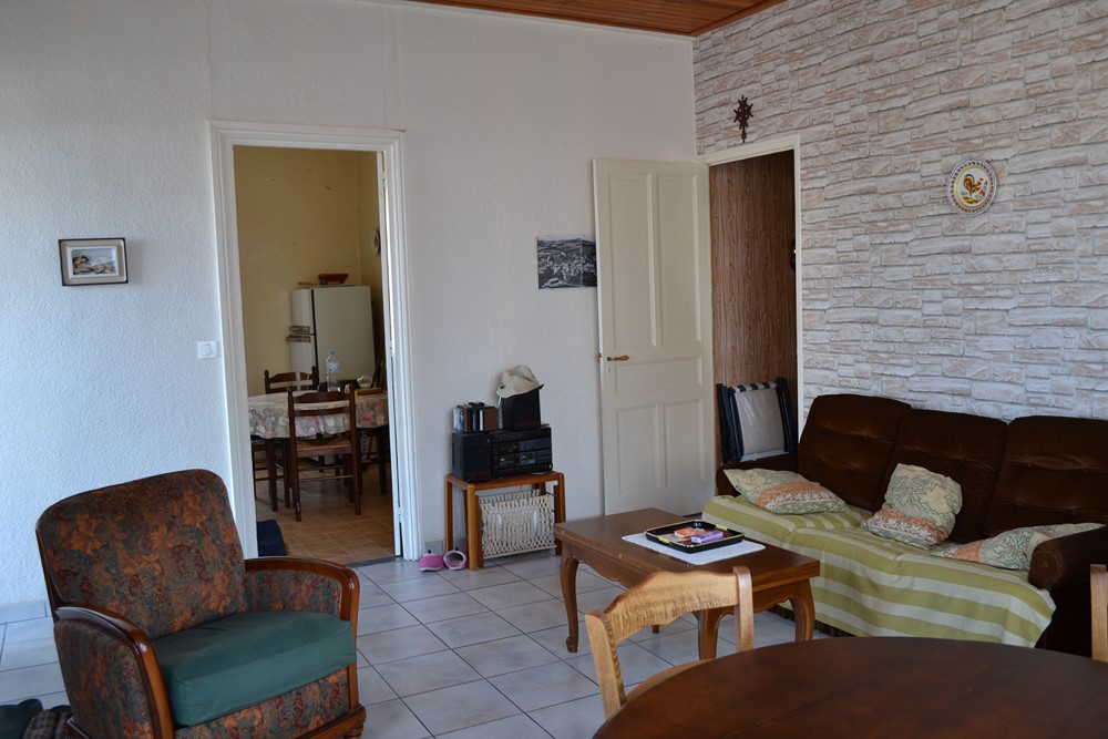 Le Mazet St Voy  Rez de chaussée. T3. Centre.