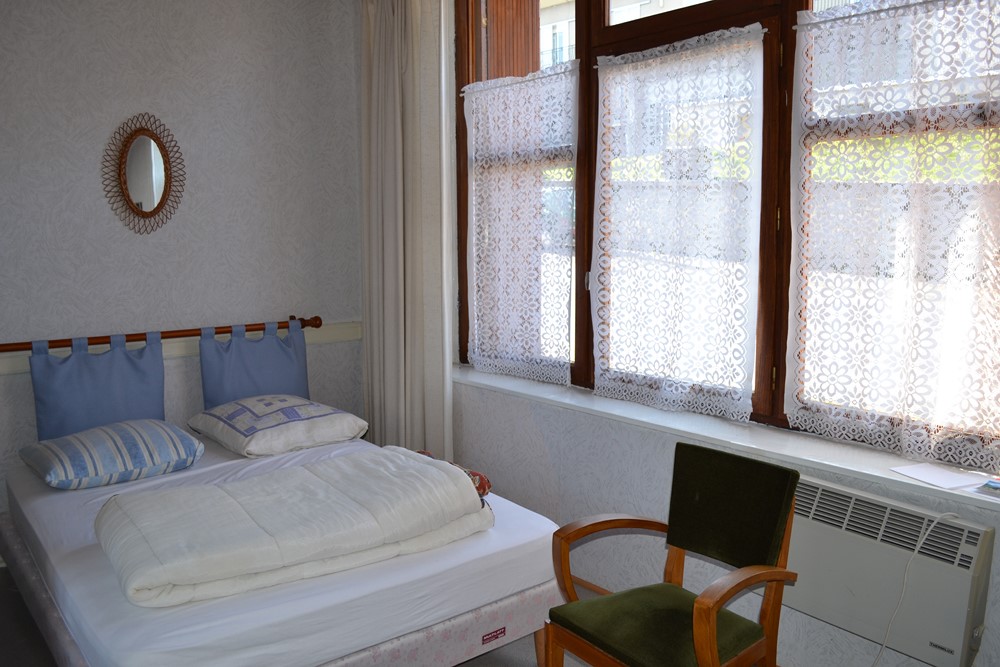 Le Mazet St Voy  Rez de chaussée. T3. Centre.