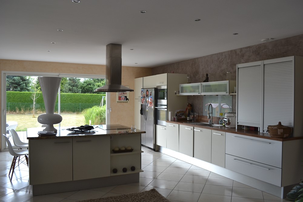 Villa  Campagne de Monistrol sur Loire Construction de 2008. Spacieux, lumineux, superbe vue. Villa  Campagne de Monistrol sur Loire Construction de 2008. Spacieux, lumineux, superbe vue.