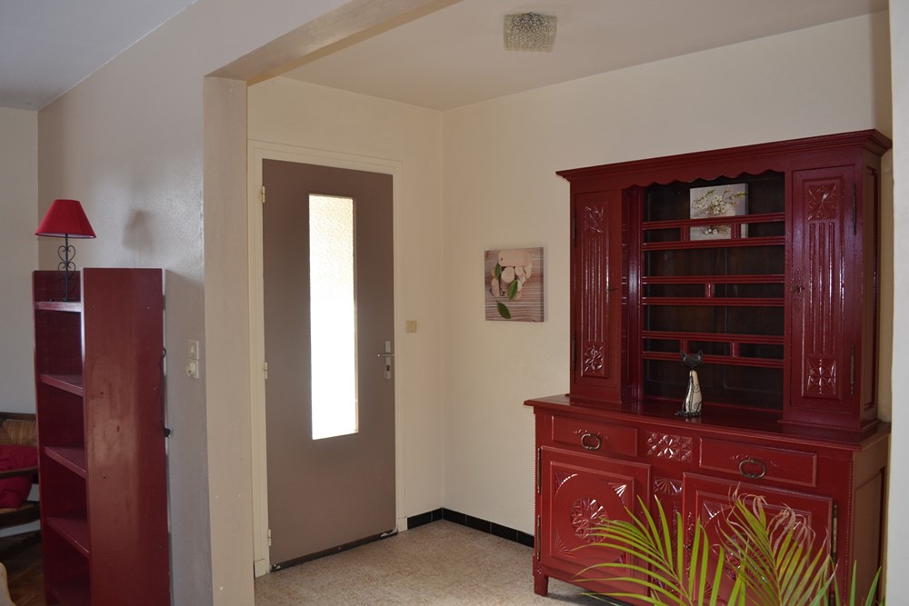 Appartement Rez de chaussée, proche centre village. Jardin