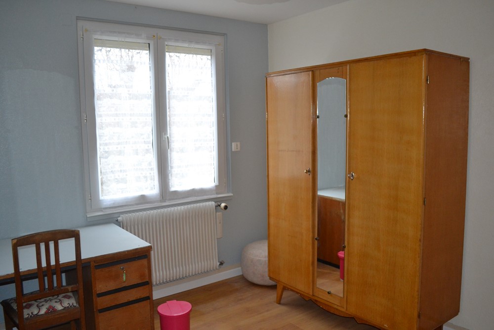 Appartement Le Chambon sur Lignon 100m². 3 chambres. Chauffage central fuel.