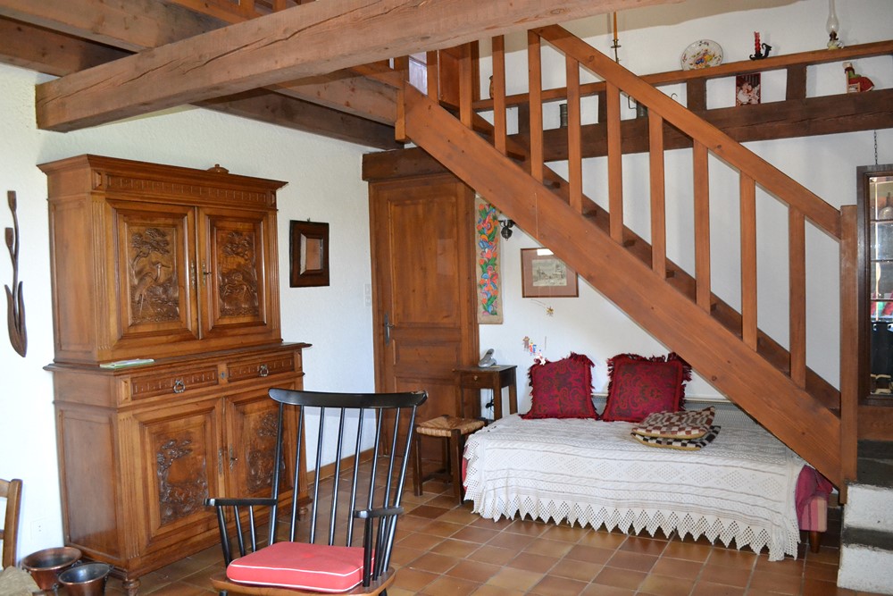 Maison individuelle T3 Le Chambon sur Lignon A rafraîchir. 900m² de terrain. Cheminée. Garage. Maison individuelle 3 Le Chambon sur Lignon A rafraîchir. 900m² de terrain. Cheminée. Garage.