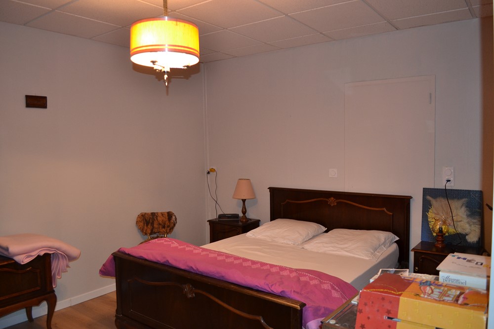 Appartement Le Chambon sur Lignon 100m². 3 chambres. Chauffage central fuel.