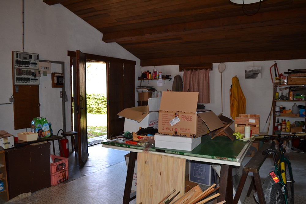 Maison individuelle T3 Le Chambon sur Lignon A rafraîchir. 900m² de terrain. Cheminée. Garage. Maison individuelle 3 Le Chambon sur Lignon A rafraîchir. 900m² de terrain. Cheminée. Garage.
