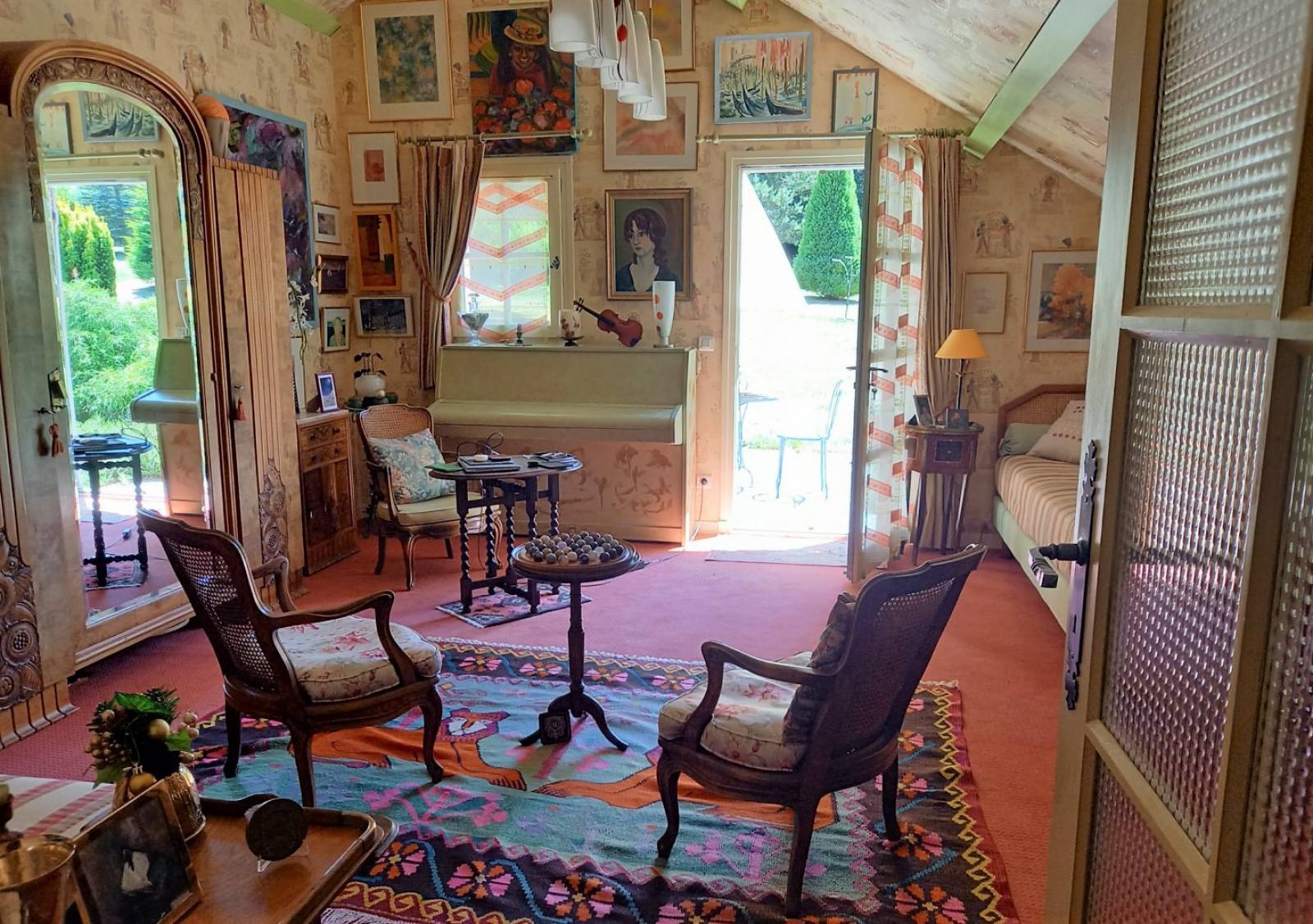 Propriété sur environ 2 hectares à 2 pas du Chambon sur Lignon