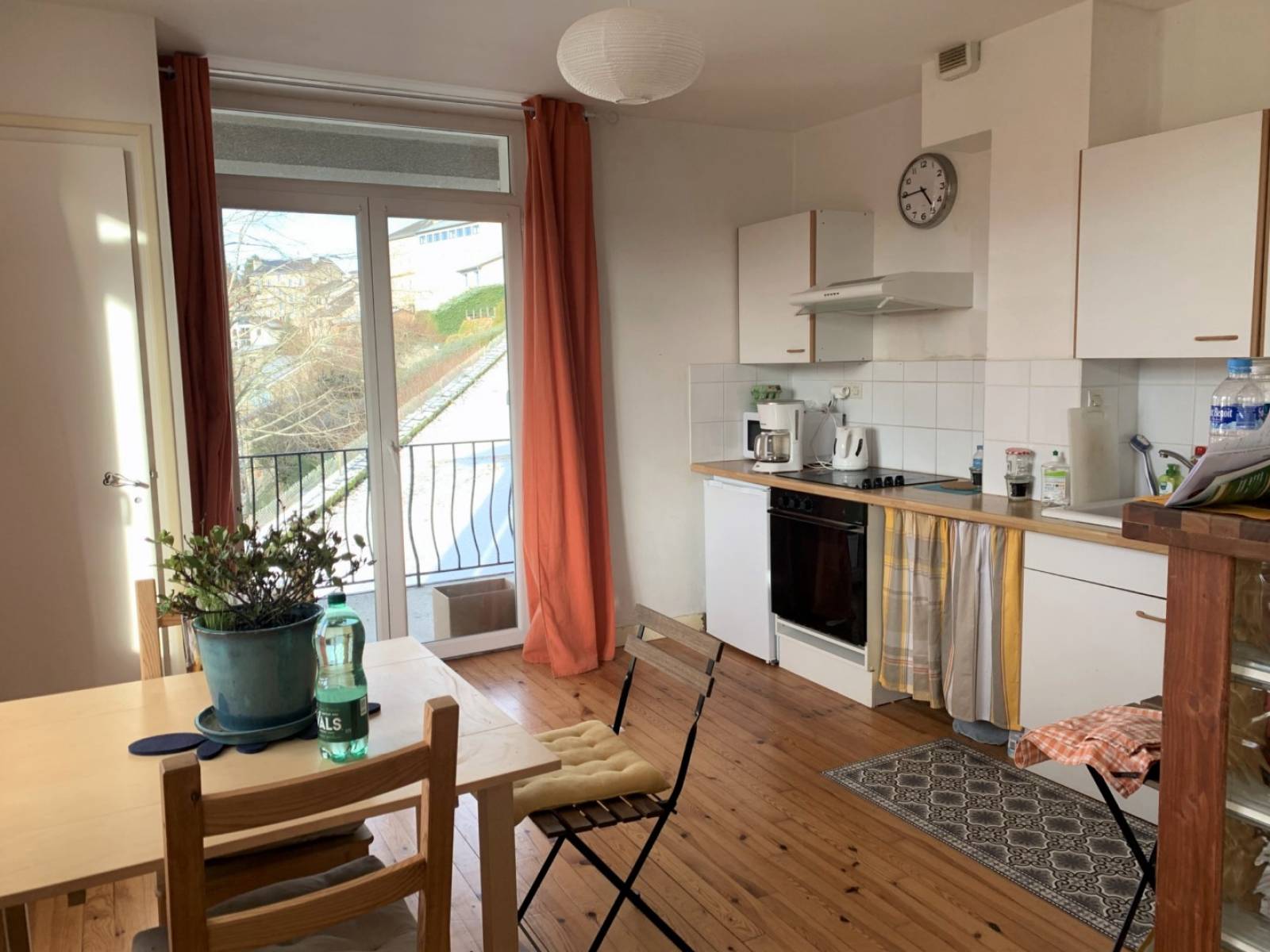 Meublé avec balcon proche centre village au Chambon sur Lignon