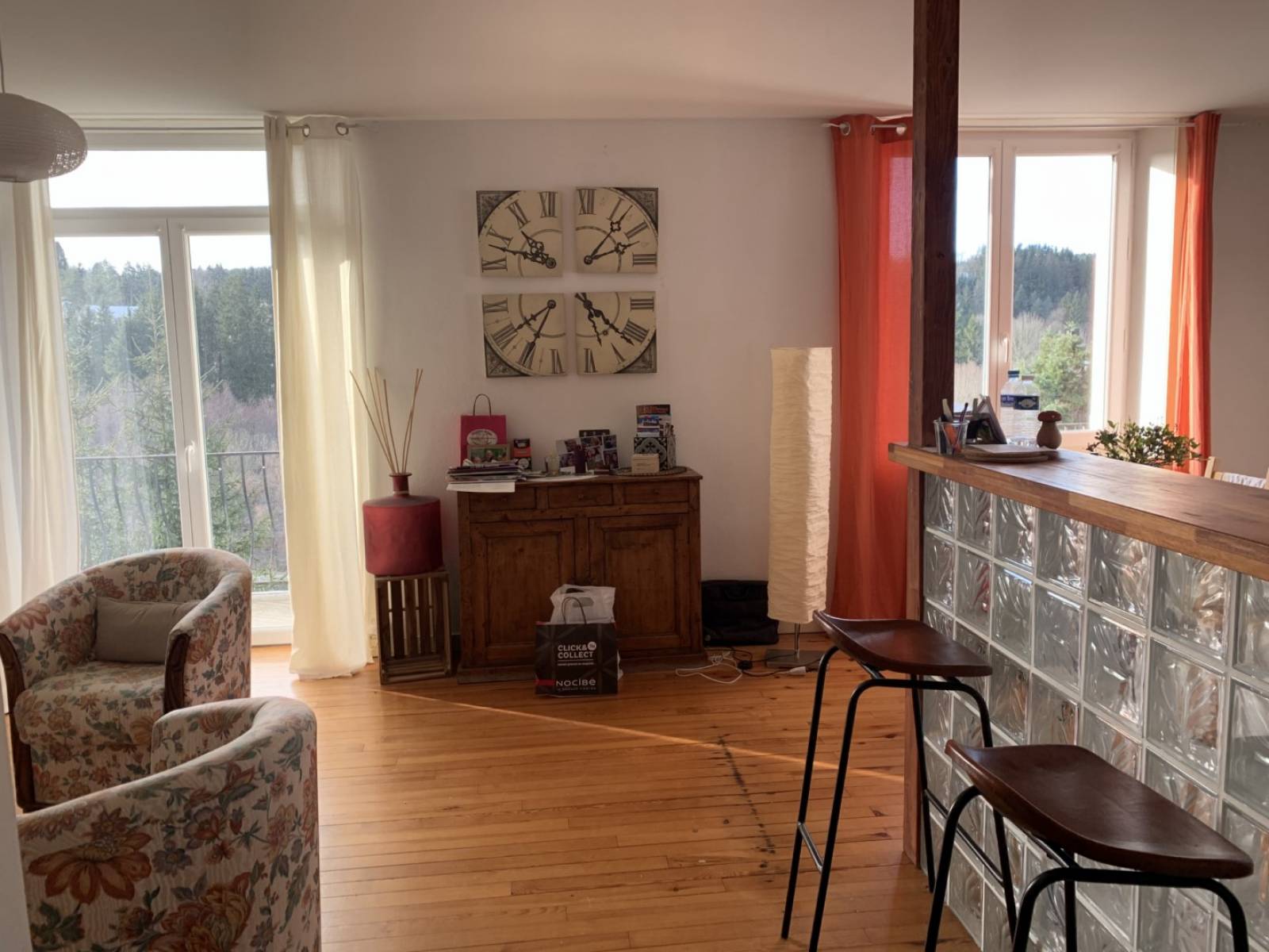 Meublé avec balcon proche centre village au Chambon sur Lignon