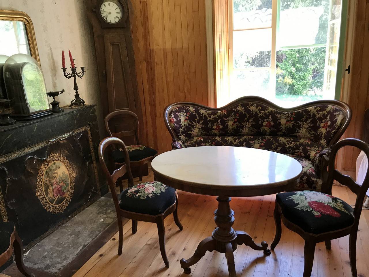 Campagne du Chambon sur Lignon Nombreuses pièces. Vue dominante.