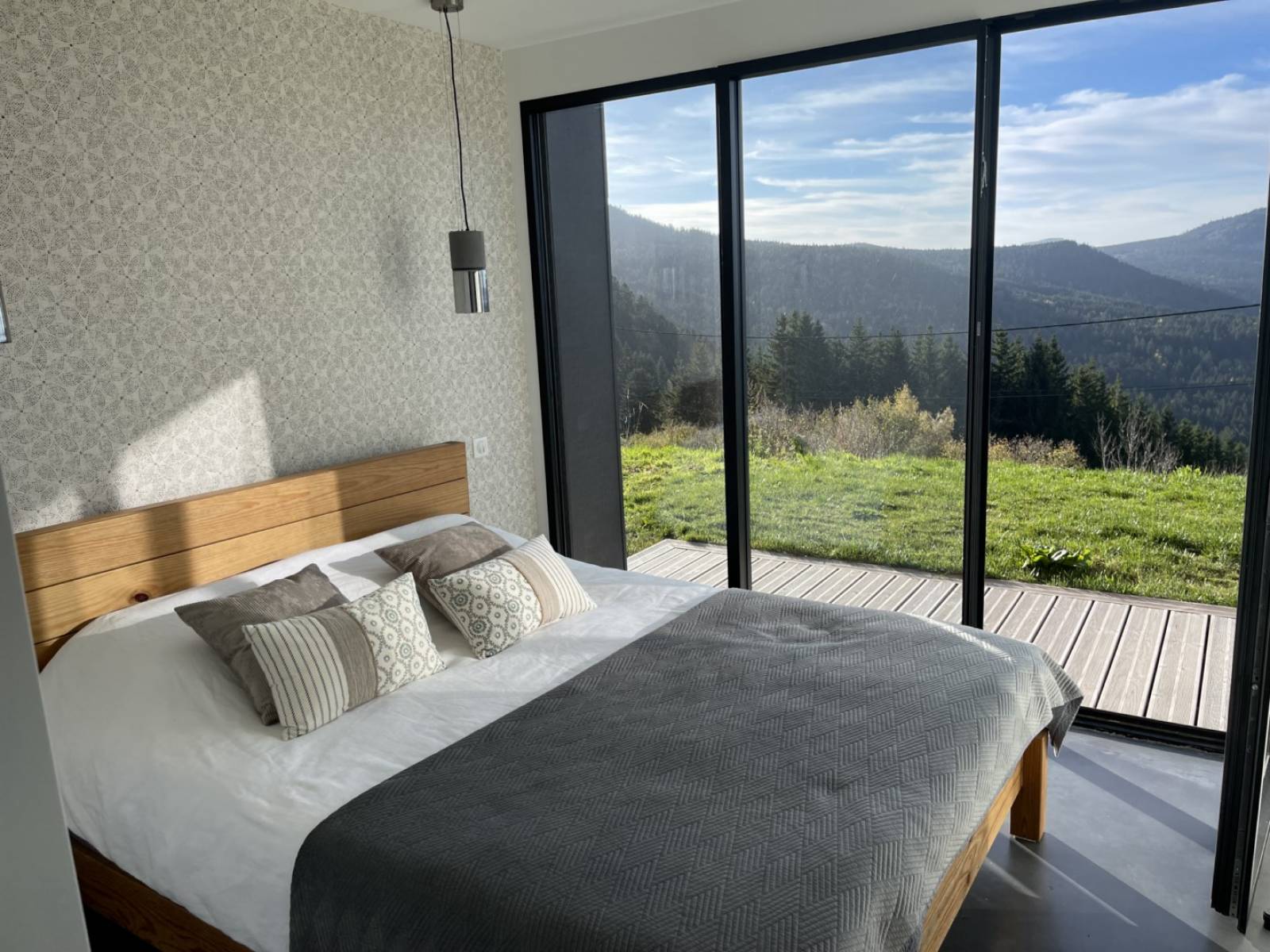 Propriété de 2020 contemporaine avec vue à Queyrières