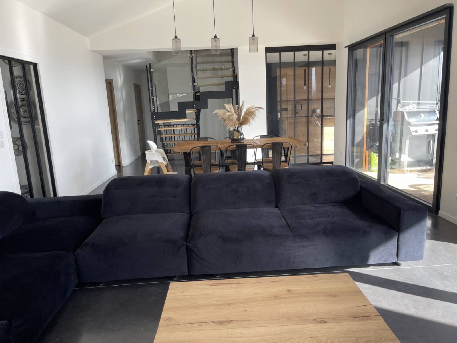 Propriété de 2020 contemporaine avec vue à Queyrières