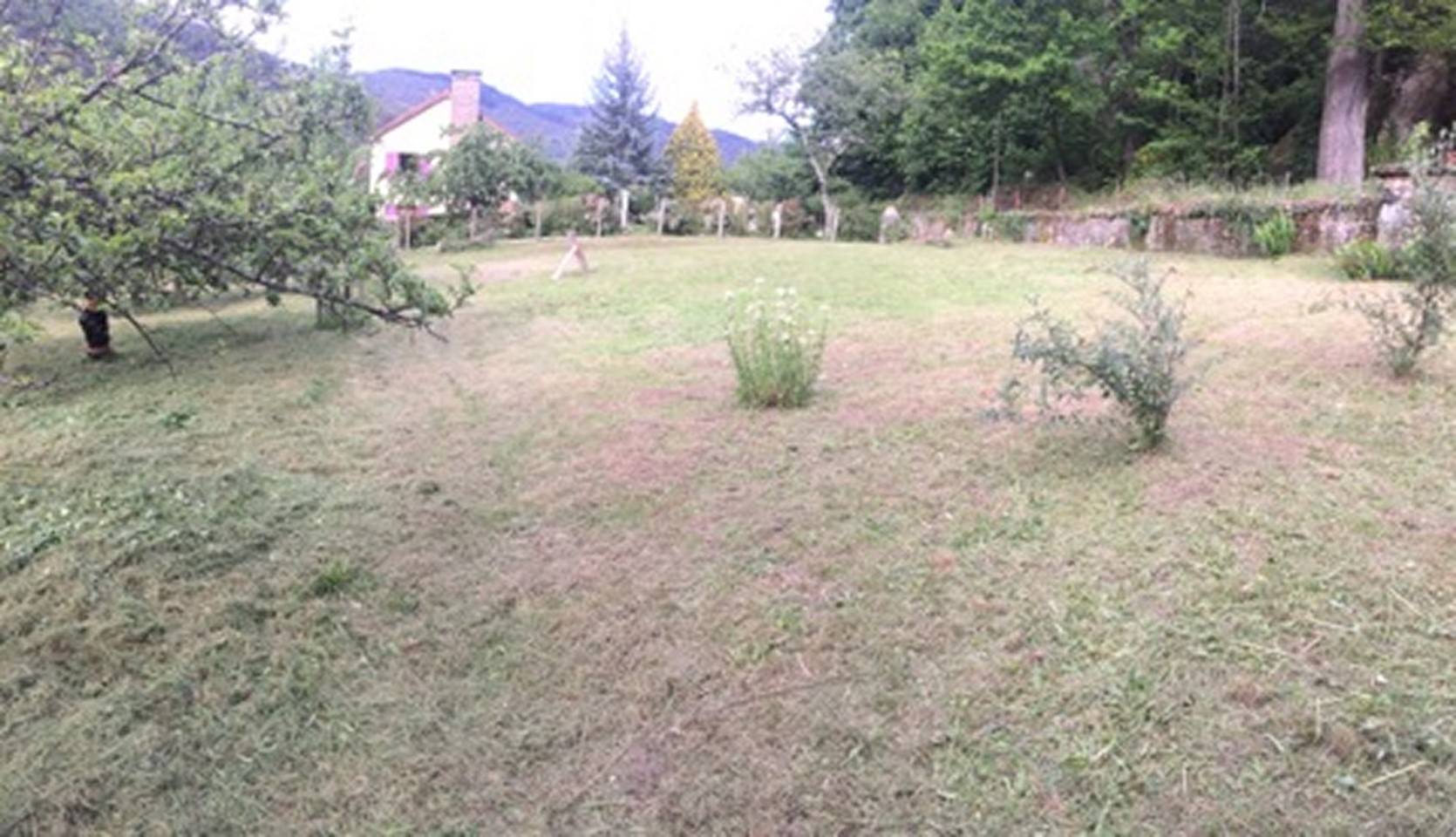 Terrain de 1765m². Saint Martin de Valamas.