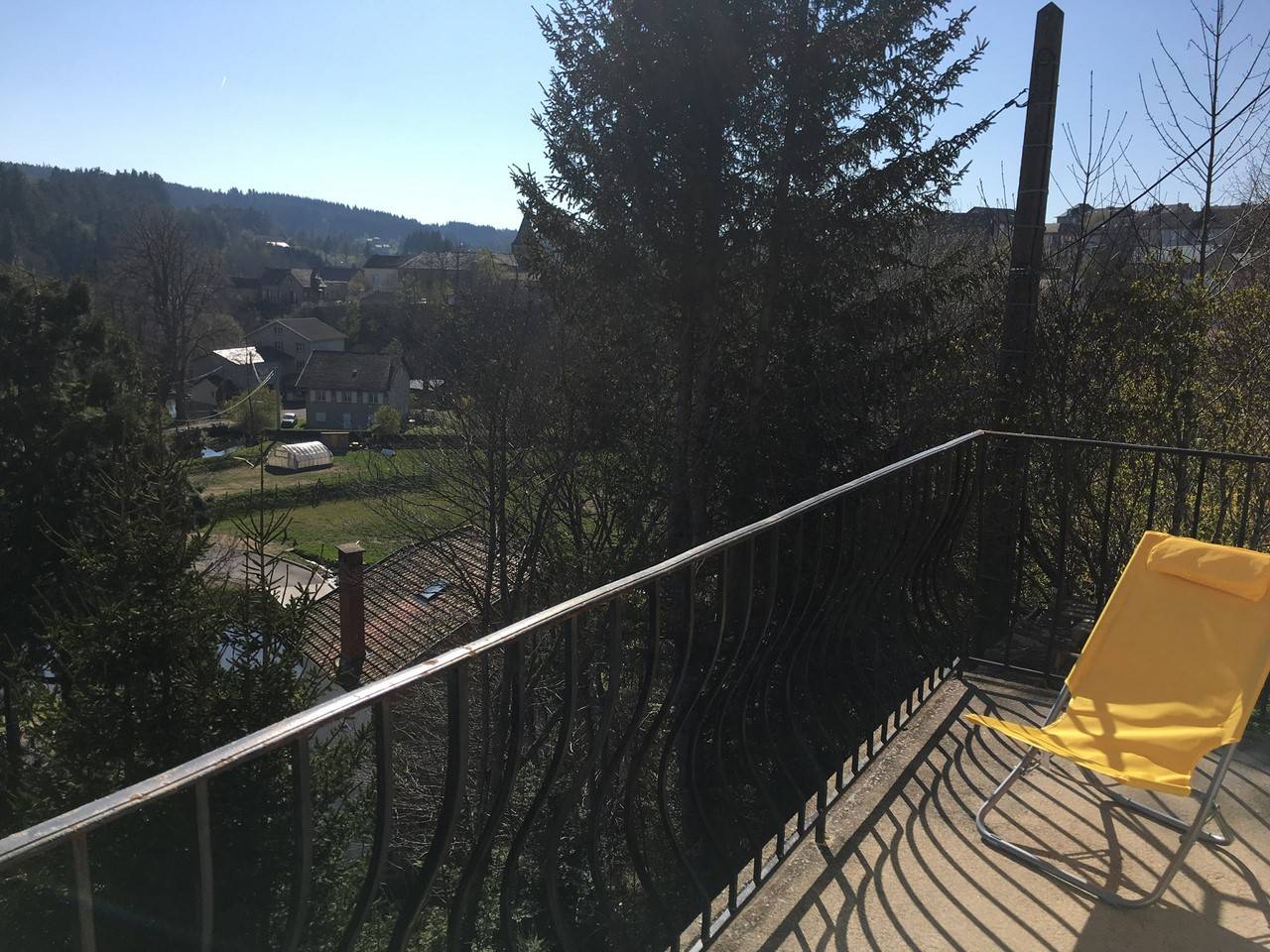 Appartement T3 avec terrasse.