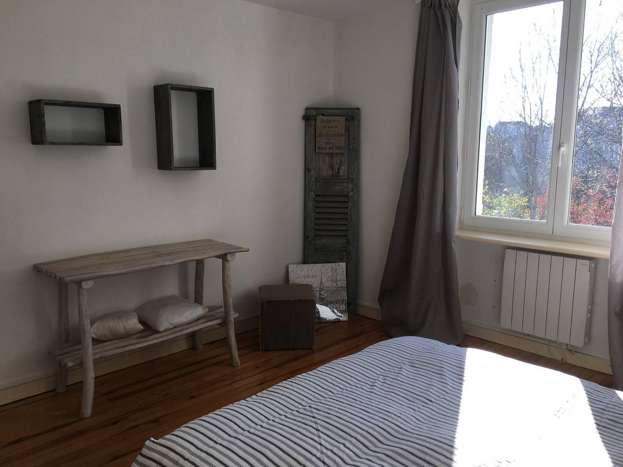 Appartement T3 avec terrasse.