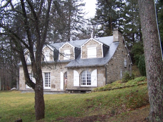 MAISON T6 LE CHAMBON SUR LIGNON MAISON 6 LE CHAMBON SUR LIGNON Haute-Loire