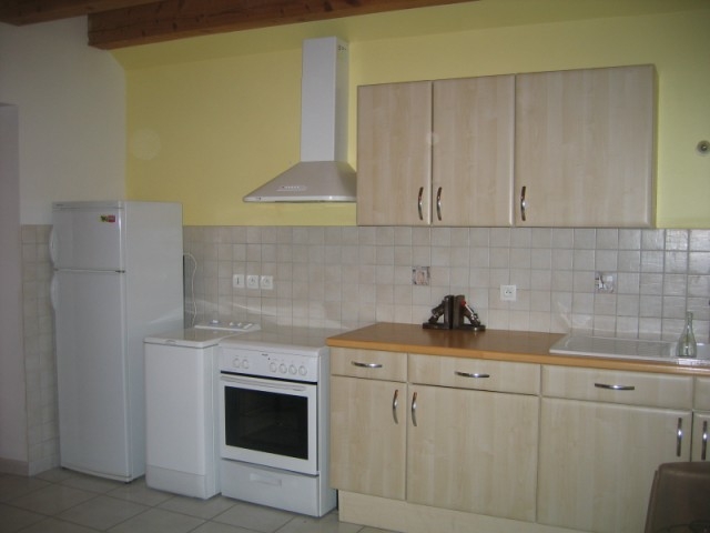 Appartement T4 St Romain Le Désert Ancienne école communale location meublée