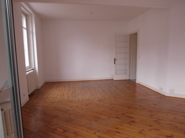 Appartement T2 LE CHAMBON SUR LIGNON Appartement rénové au 1er étage  Appartement 2 LE CHAMBON SUR LIGNON Haute-Loire Appartement rénové au 1er étage