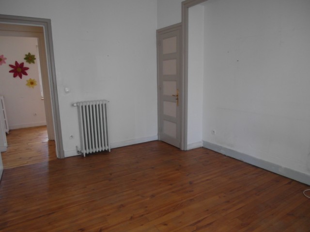 Appartement T3 LE CHAMBON SUR LIGNON CENTRE Exceptionnel au coeur du village Appartement 3 LE CHAMBON SUR LIGNON CENTRE Exceptionnel au coeur du village