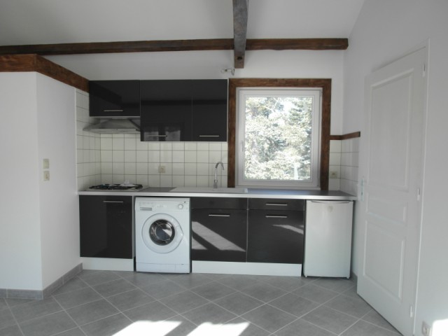 Appartement T2 Le Chambon sur Lignon  Appartement refait à neuf. Meublé.