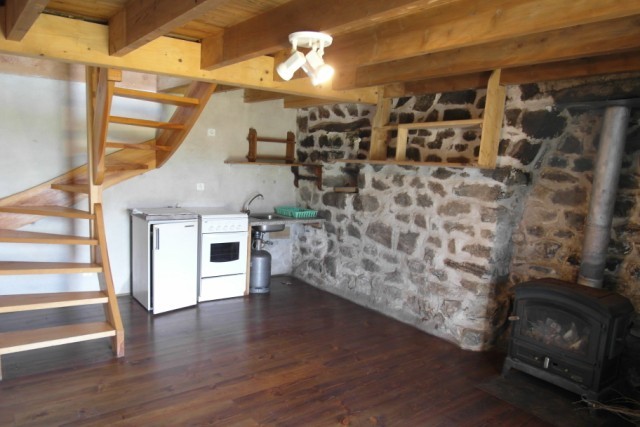 Maison mitoyenne Campagne du Mazet St Voy Petite maison T3 avec jardin