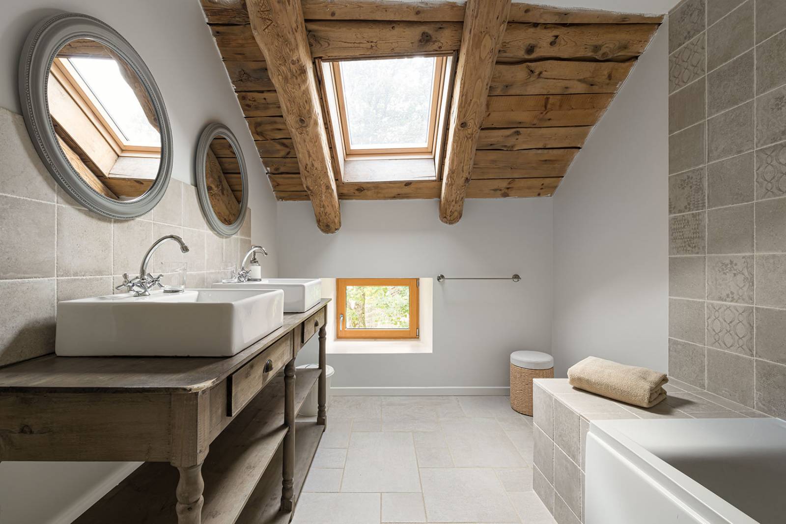 Propriété en pleine campagne, environnement exceptionnel au Chambon sur Lignon