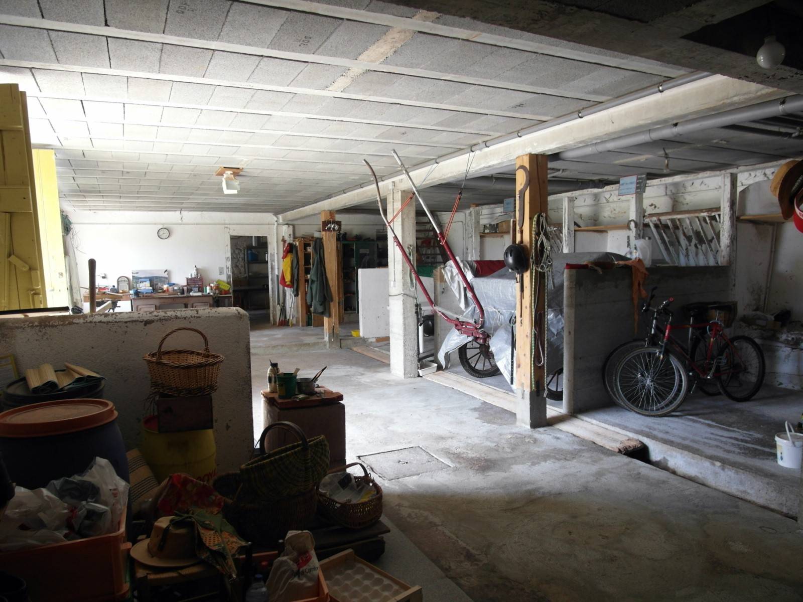 Propriété 2 corps de bâtiments et plus de 7Ha de terrain