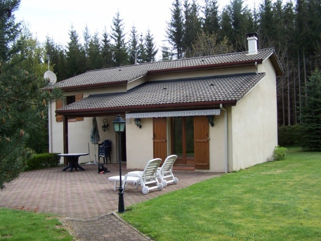 Villas T3 LE CHAMBON SUR LIGNON Villa avec piscine Villas 3 LE CHAMBON SUR LIGNON Haute Loire Villa avec piscine