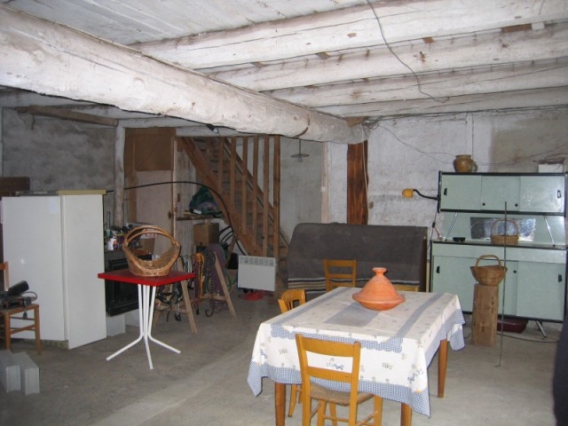 Moins d'un hectare T4 LES VASTRES Aucun vis à vis