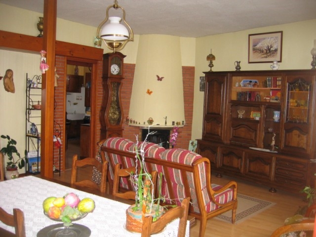 Appartement rénové T2 LA CHAMBON SUR LIGNON VENDU  VENDU Centre-ville