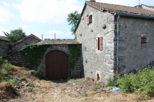 Plus d'un hectare T4 Secteur  Mazet St Voy Ferme à rénover Plus d'un hectare 4 Secteur  Mazet St Voy Haute-Loire Ferme à rénover