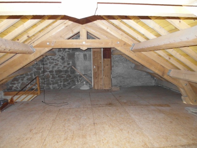 Maison de village T12 CHAMBON SUR LIGNON Ancienne maison de pension Maison de village 12 CHAMBON SUR LIGNON Ancienne maison de pension