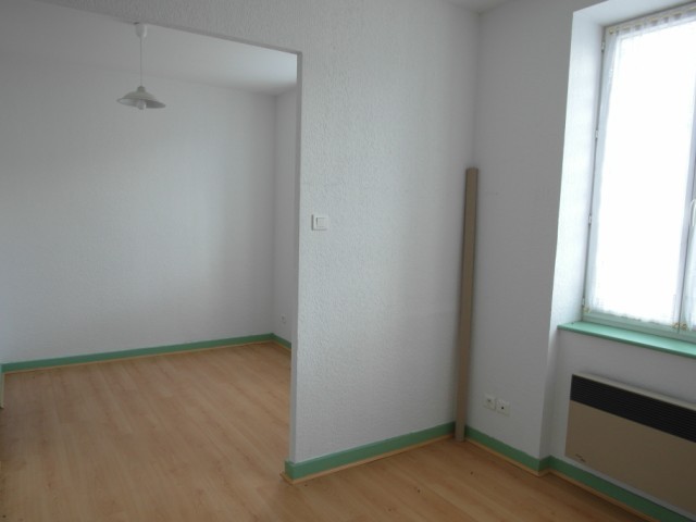 Appartement LE CHAMBON SUR LIGNON CENTRE 1.5 étage