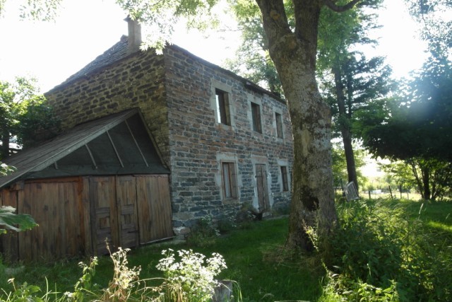 Ferme de hameau Plateau du Mézenc A rafraichir avec environnement exceptionnel Ferme de hameau Plateau du Mézenc A rafraichir avec environnement exceptionnel
