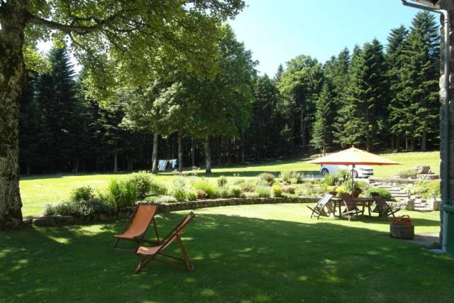 Ferme rénovée T5 Campagne du Chambon sur Lignon 2Ha de terrain avec étang  Ferme rénovée 5 Campagne du Chambon sur Lignon 2Ha de terrain avec étang